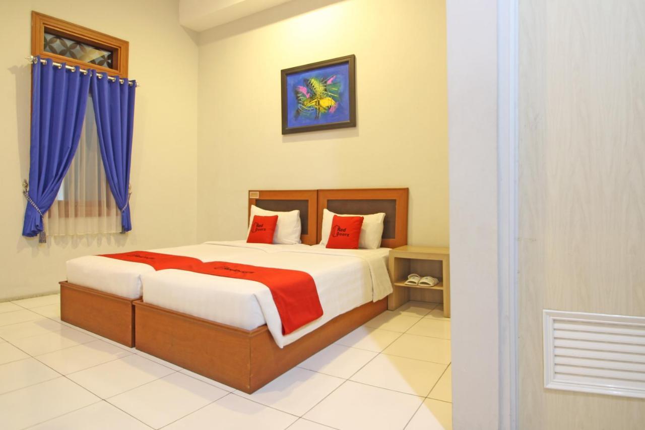 Reddoorz Premium Near Sleman City Hall Yogyakarta Extérieur photo